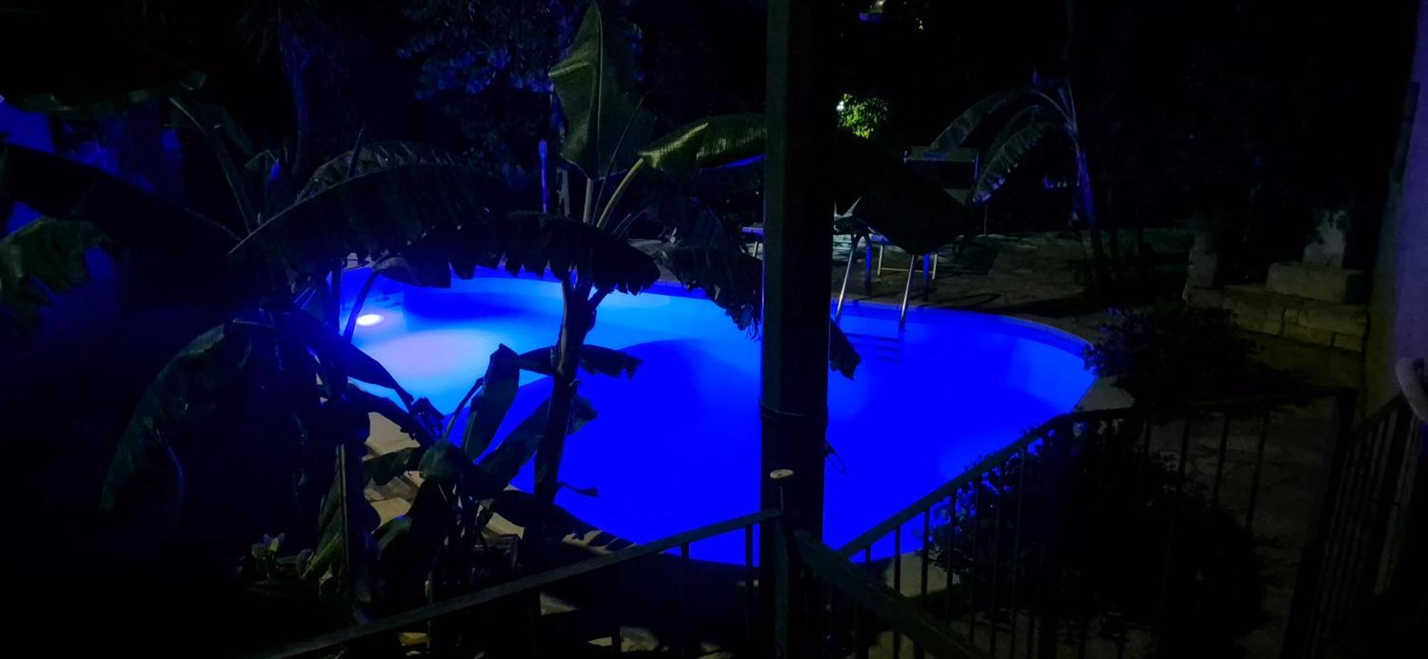 Piero'S Apartment คาร์บอเนีย ภายนอก รูปภาพ