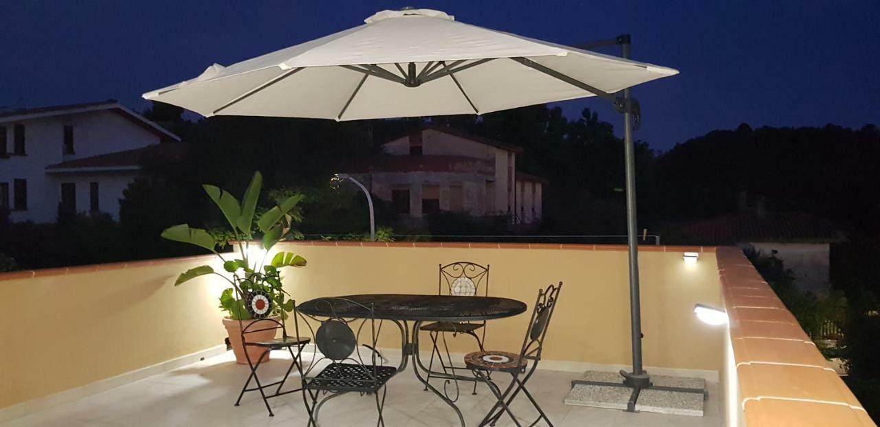 Piero'S Apartment คาร์บอเนีย ภายนอก รูปภาพ